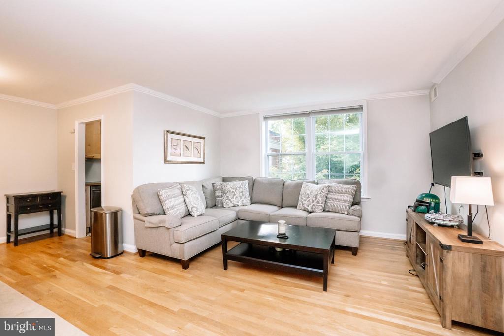 26 S OLD GLEBE ROAD 305-B
