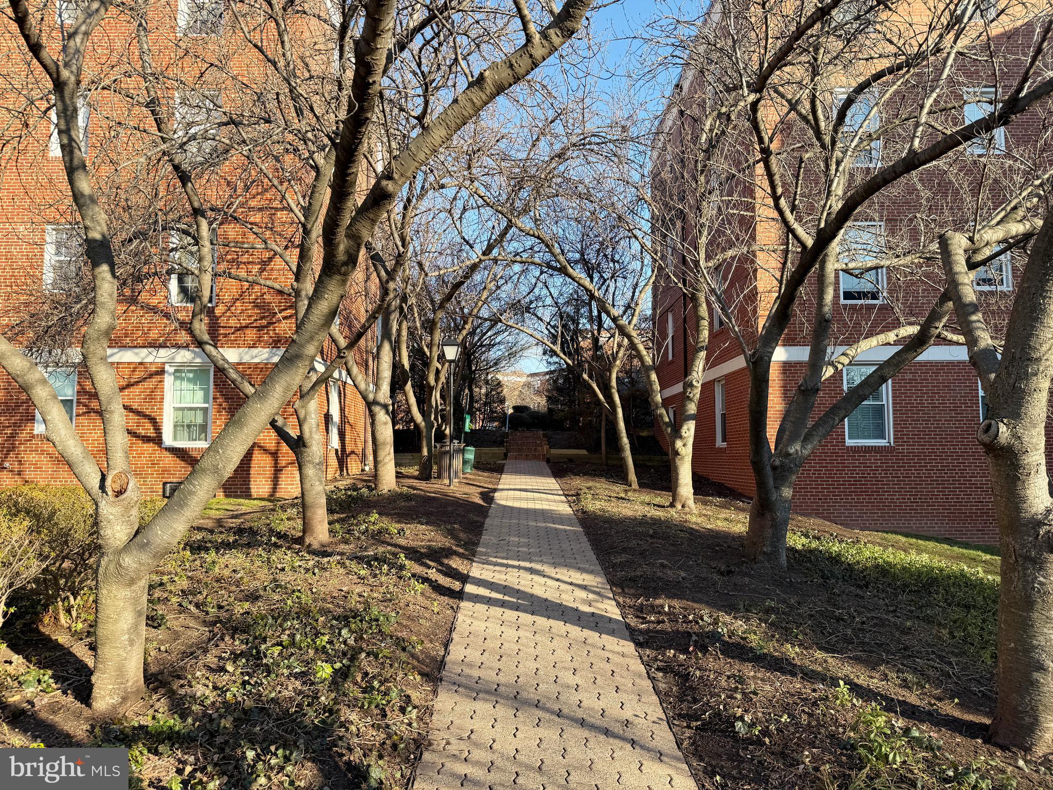 26 S OLD GLEBE ROAD 305-B