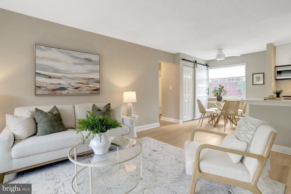 1706 W ABINGDON DRIVE Unit: 201