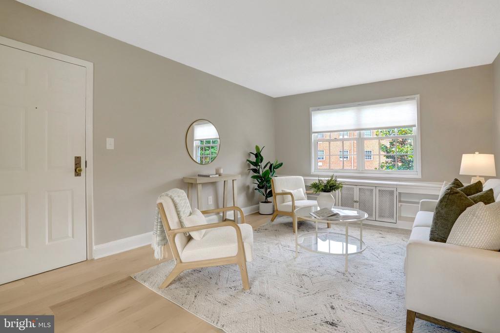 1706 W ABINGDON DRIVE Unit: 201