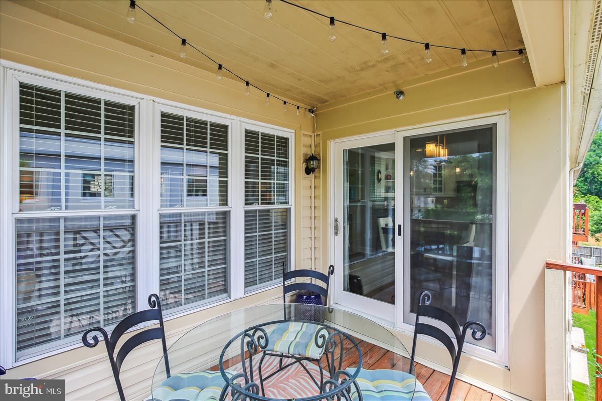 2826 Emma Lee St #302