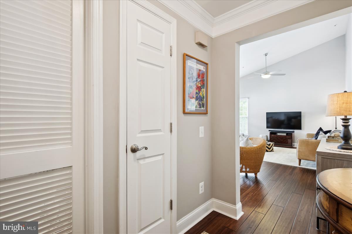 2826 Emma Lee St #302