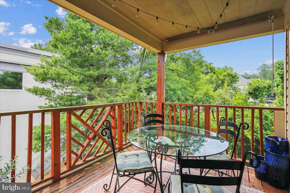 2826 Emma Lee St #302