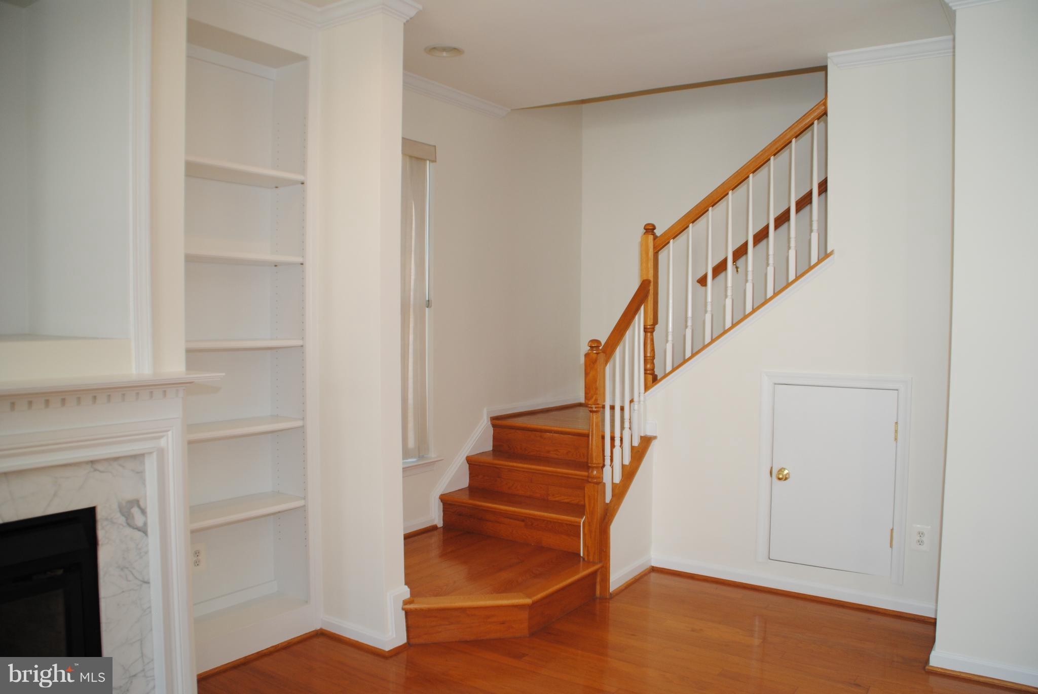 2664 Manhattan Pl #304