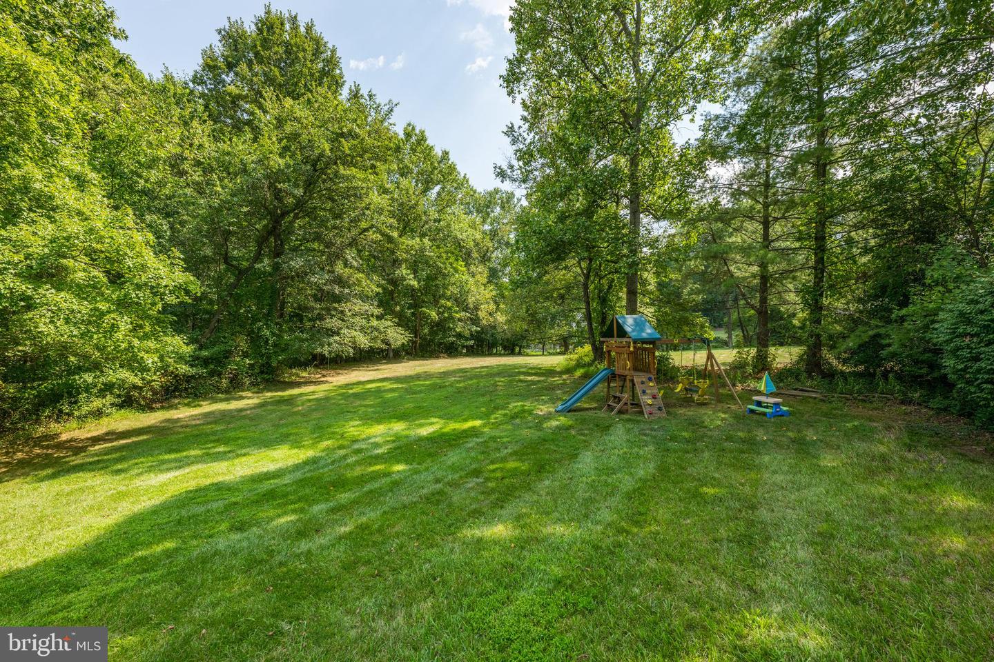 2089 Hunters Crest Way