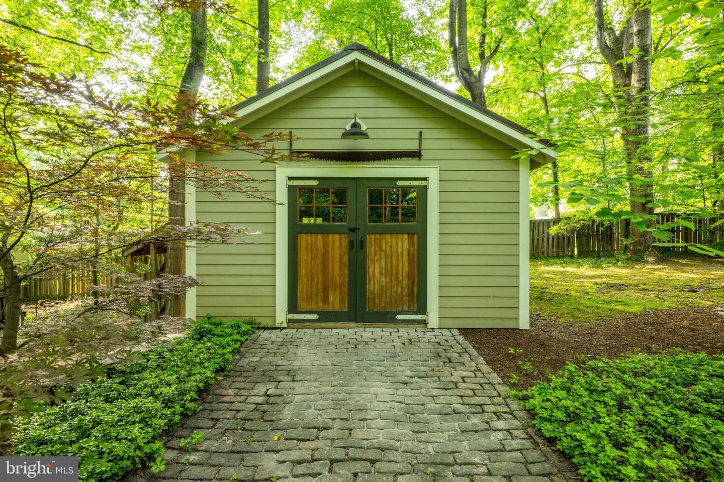 1110 Kelso Rd