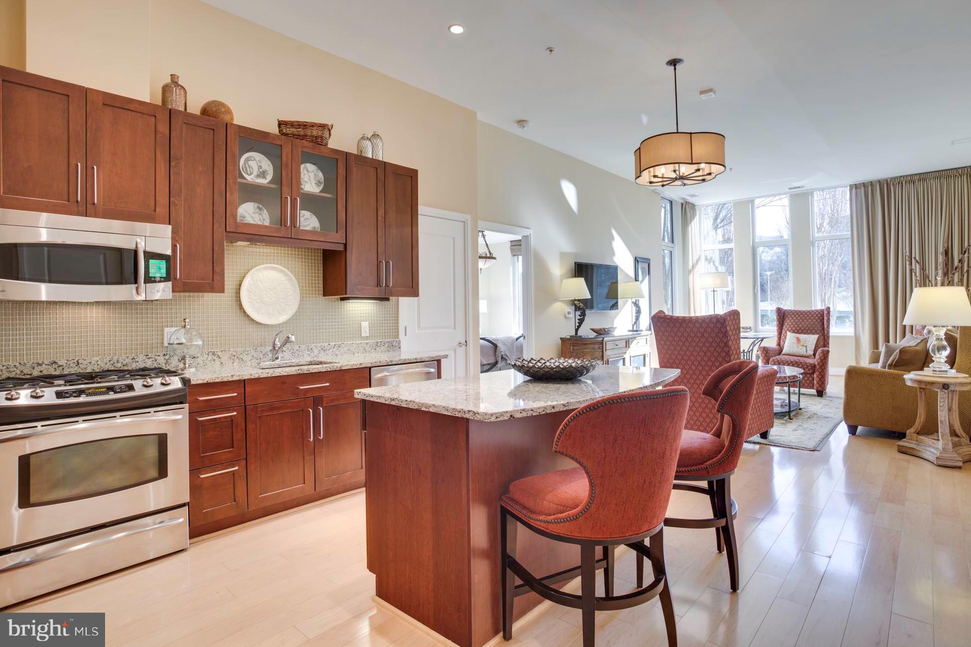 8220 CRESTWOOD HEIGHTS DR #108