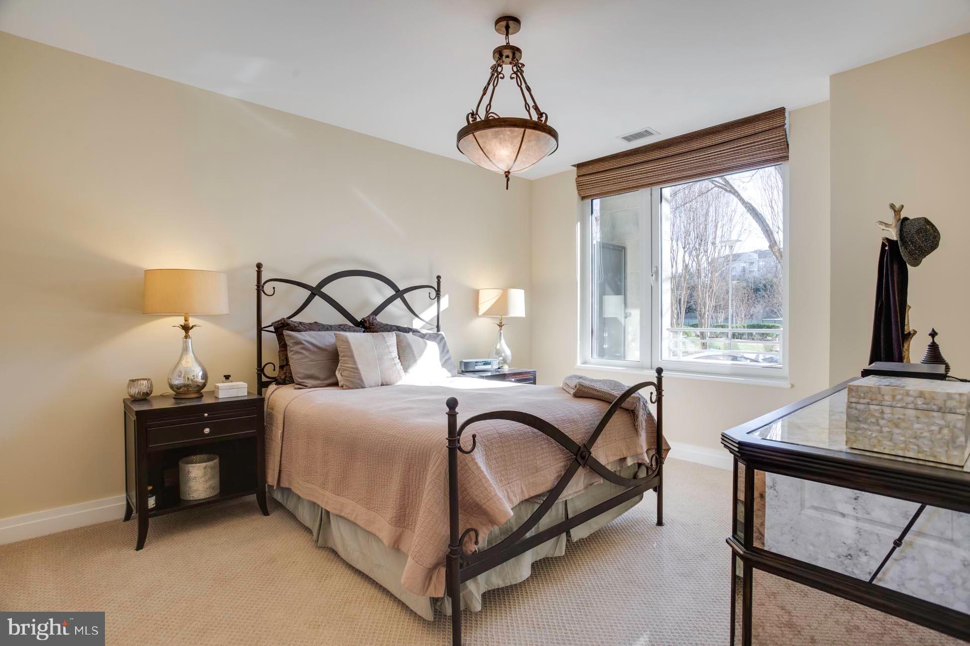 8220 CRESTWOOD HEIGHTS DR #108