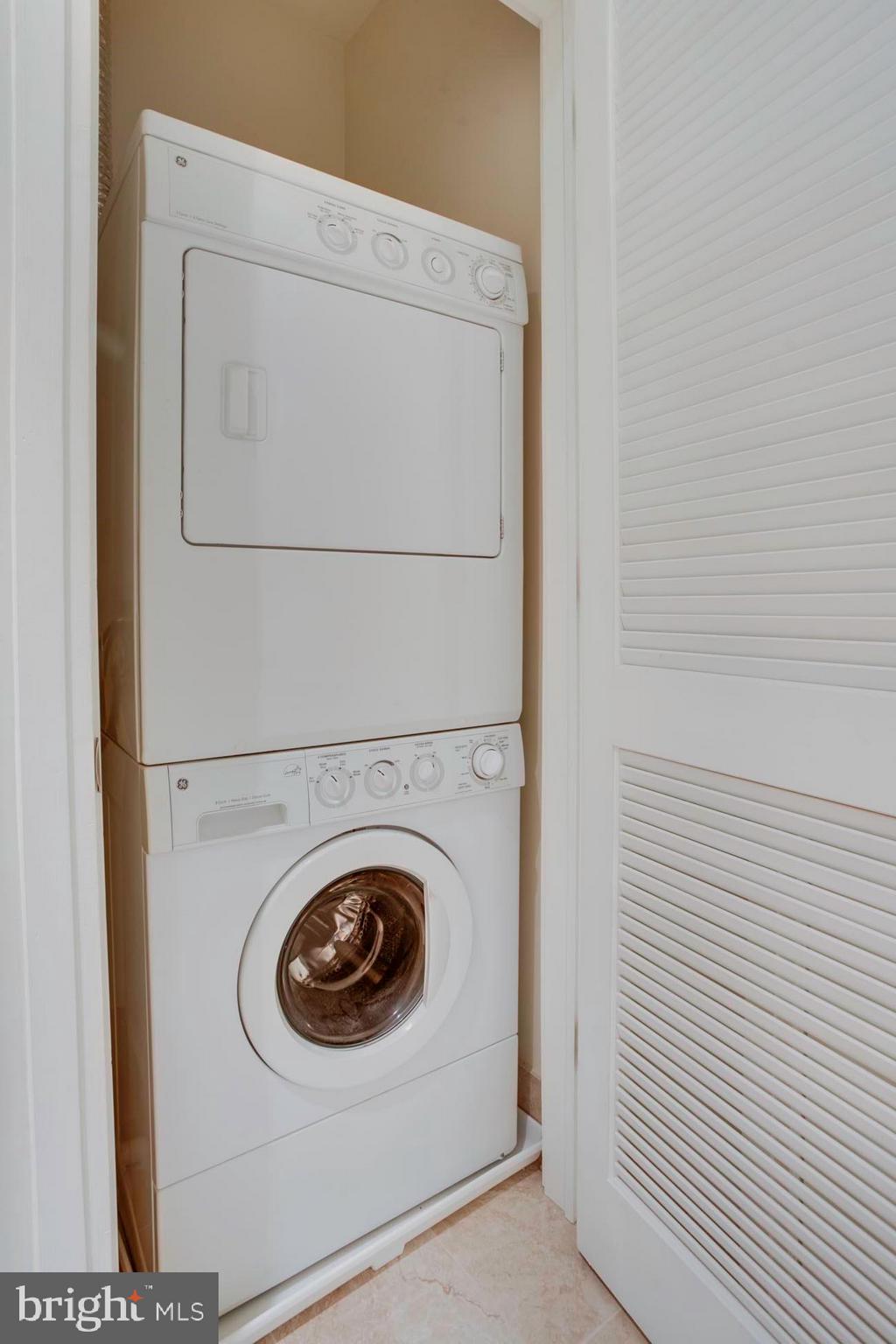 8220 CRESTWOOD HEIGHTS DR #108