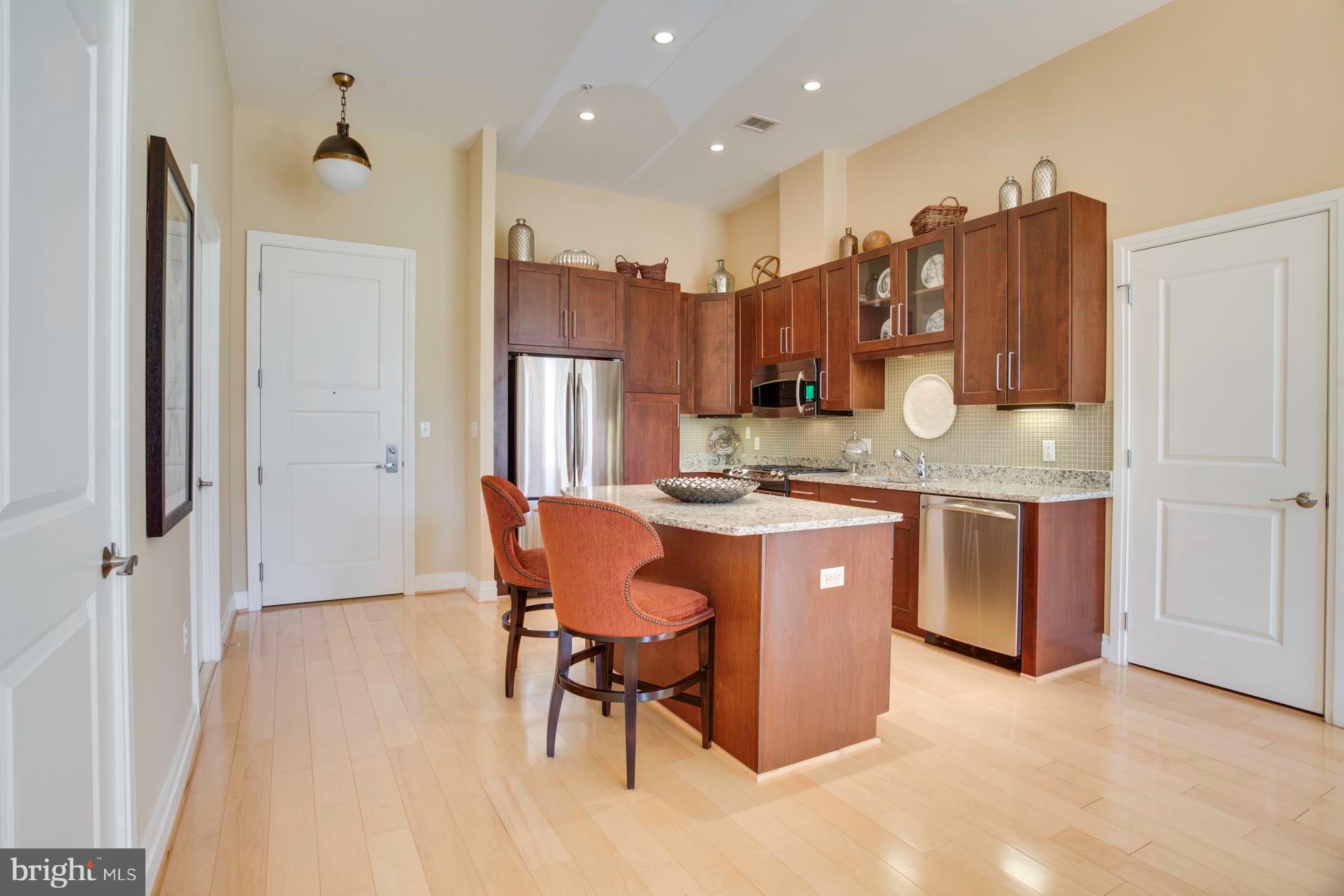 8220 CRESTWOOD HEIGHTS DR #108