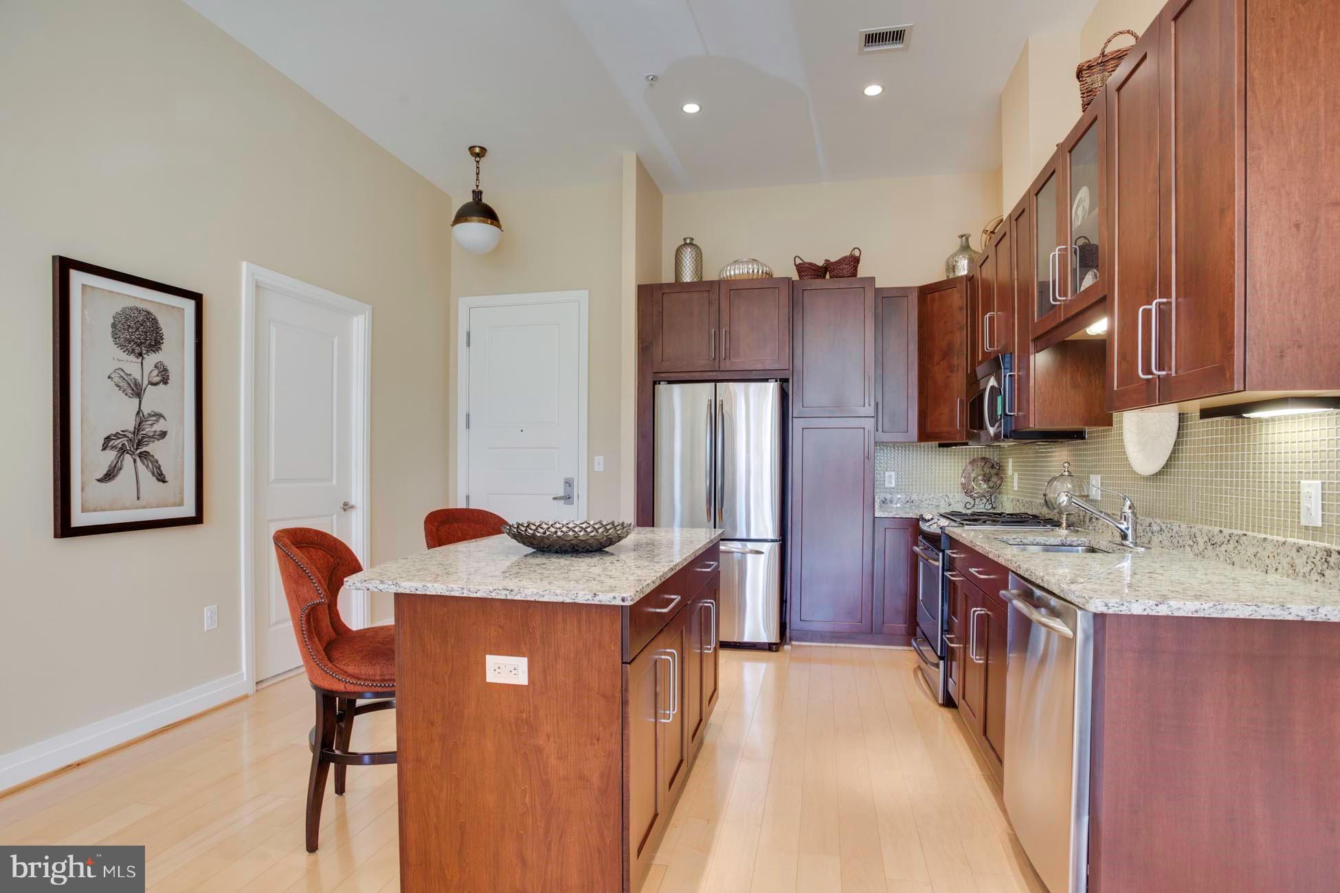 8220 CRESTWOOD HEIGHTS DR #108