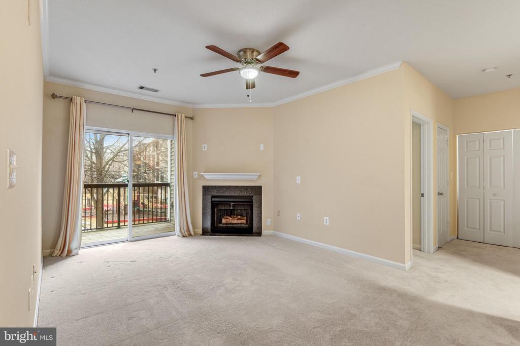 5124 BRITTNEY ELYSE CIRCLE G