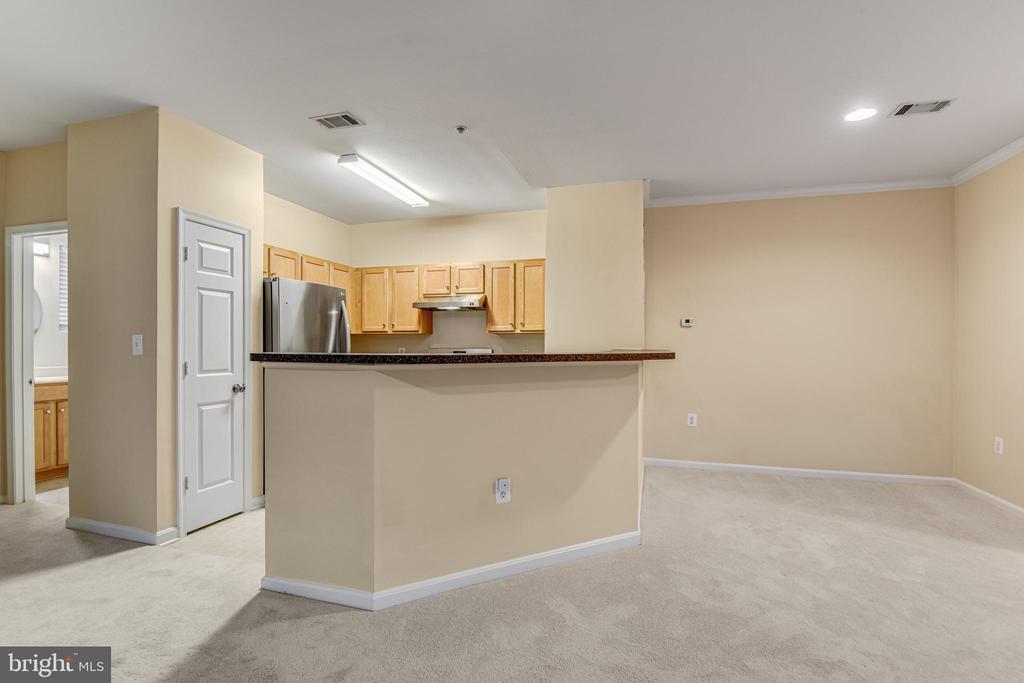 5124 BRITTNEY ELYSE CIRCLE G