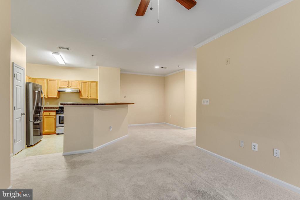 5124 BRITTNEY ELYSE CIRCLE G
