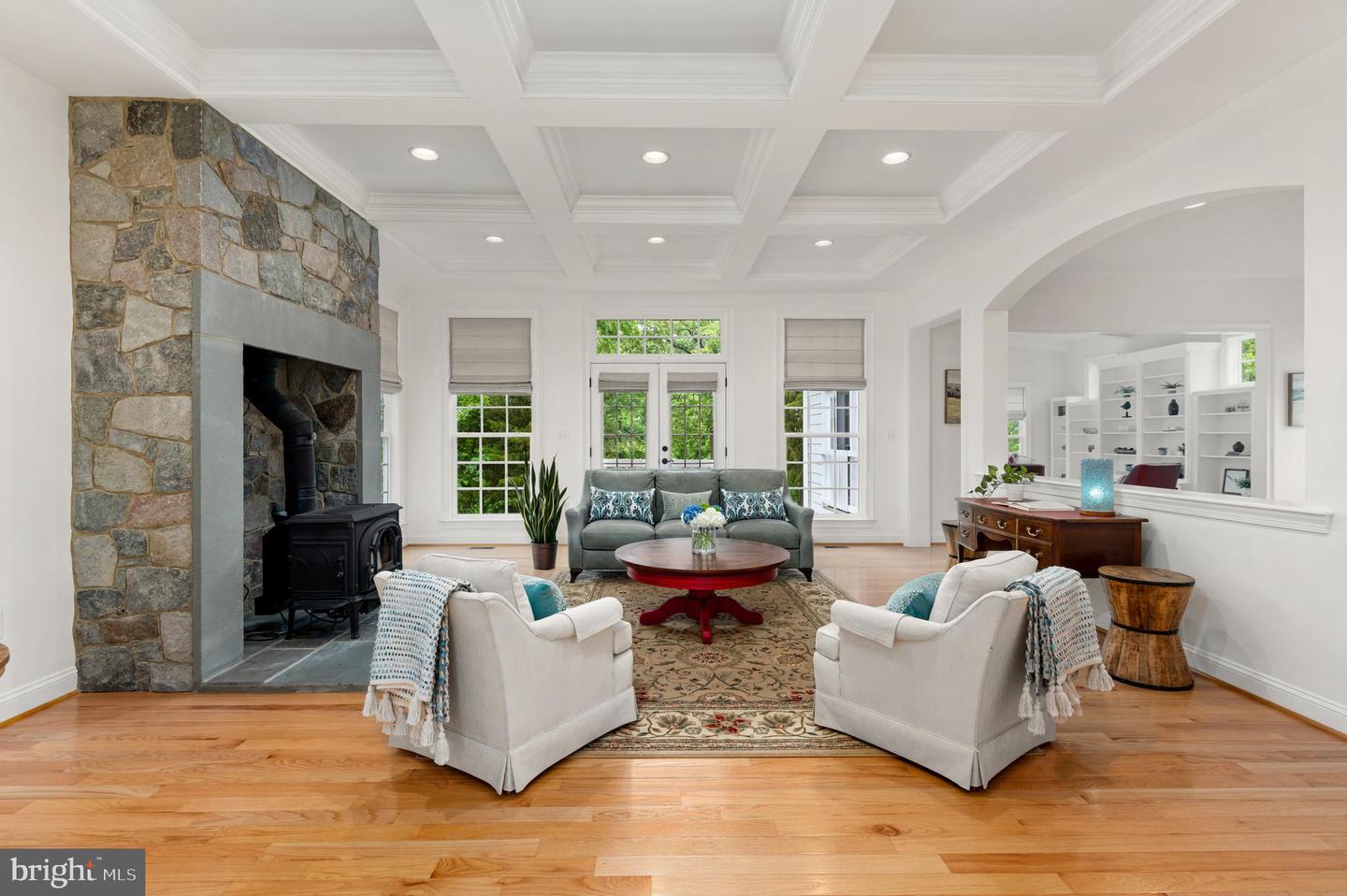 18463 Rustling Woods Ct