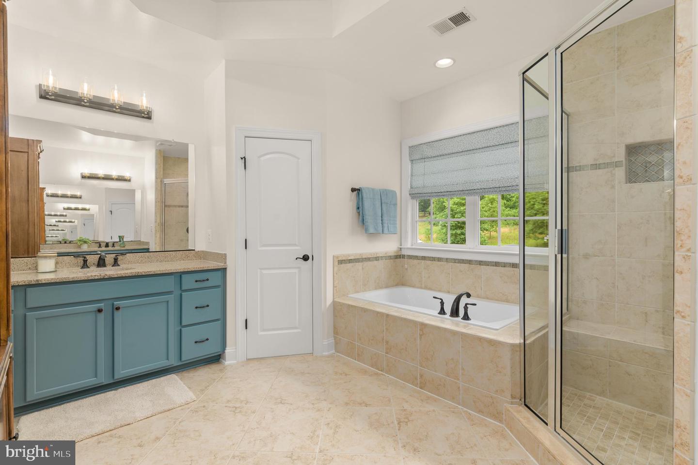 18463 Rustling Woods Ct