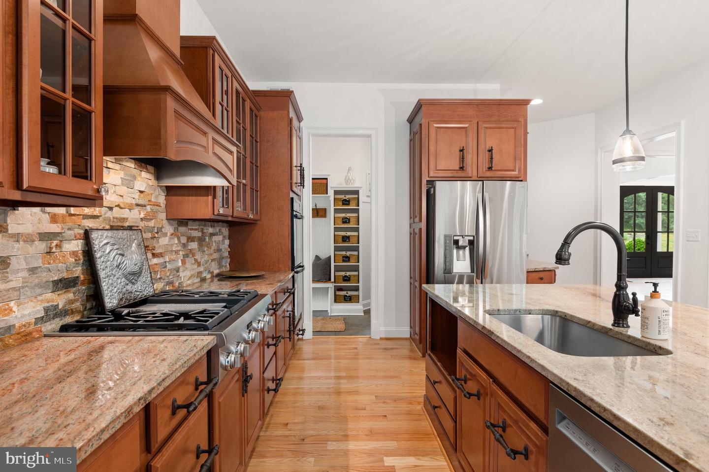 18463 Rustling Woods Ct