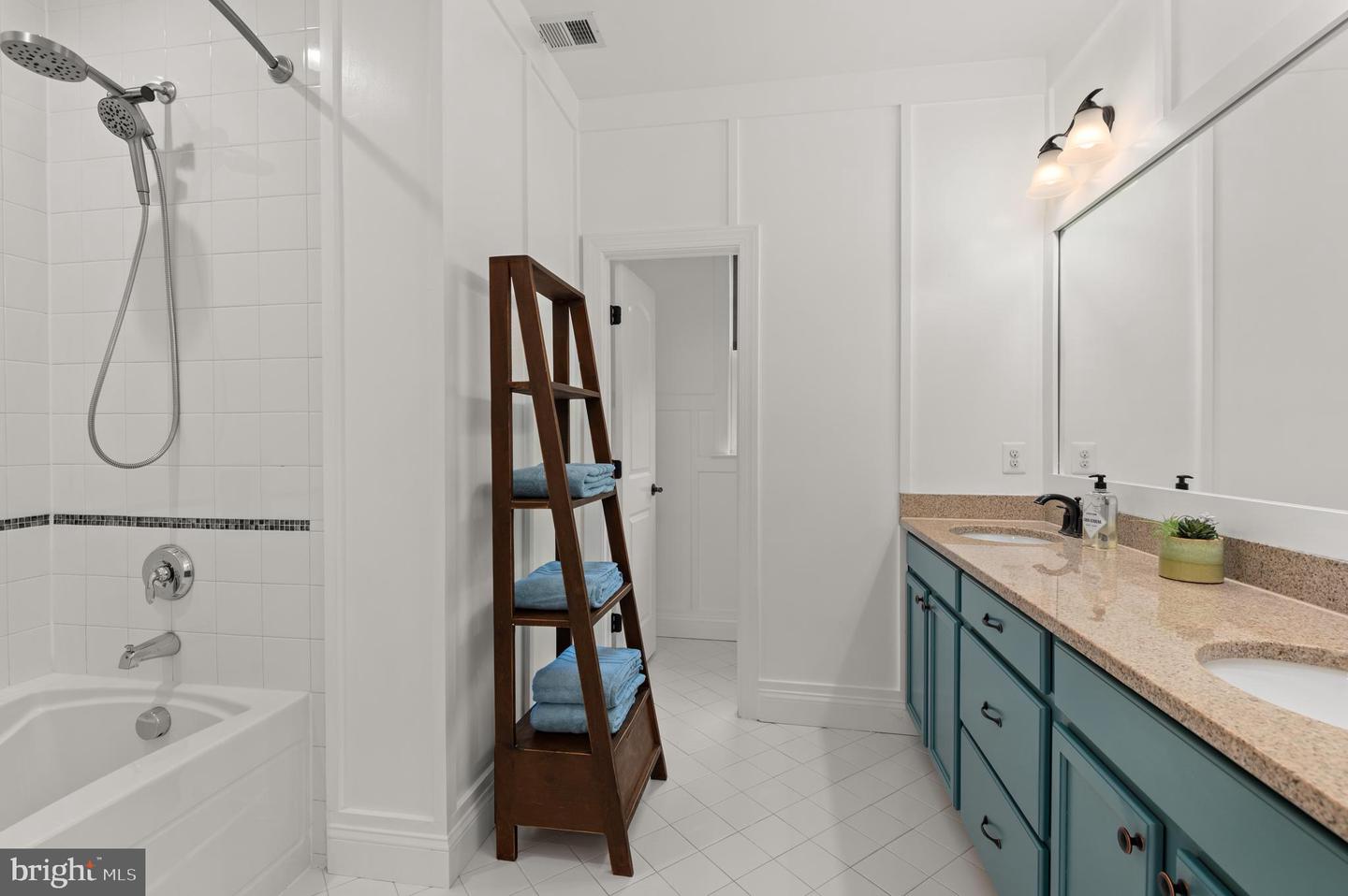 18463 Rustling Woods Ct