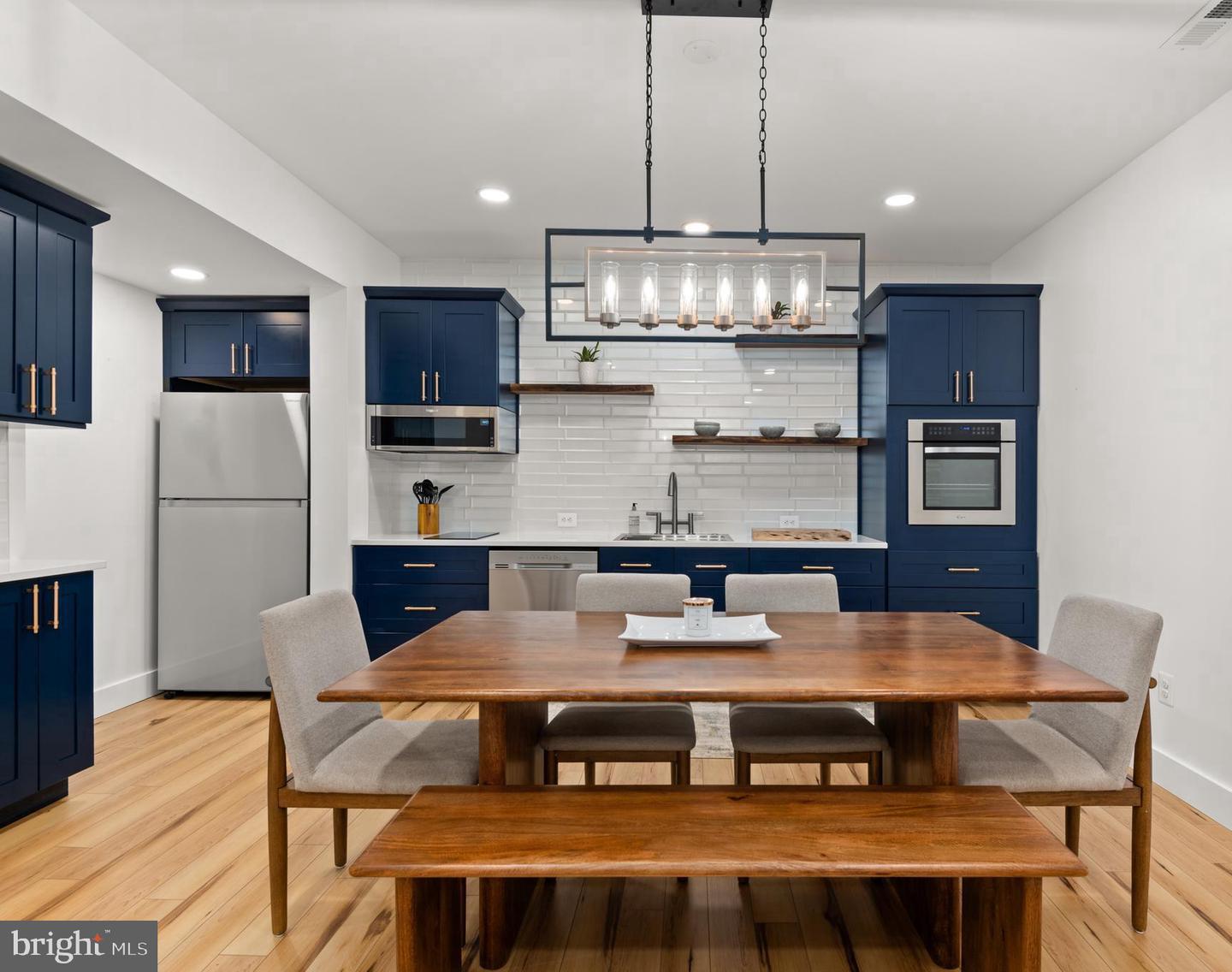 18463 Rustling Woods Ct