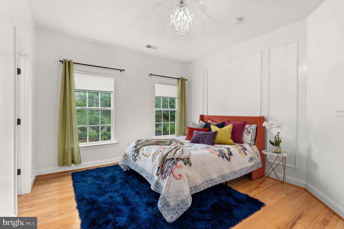 18463 Rustling Woods Ct