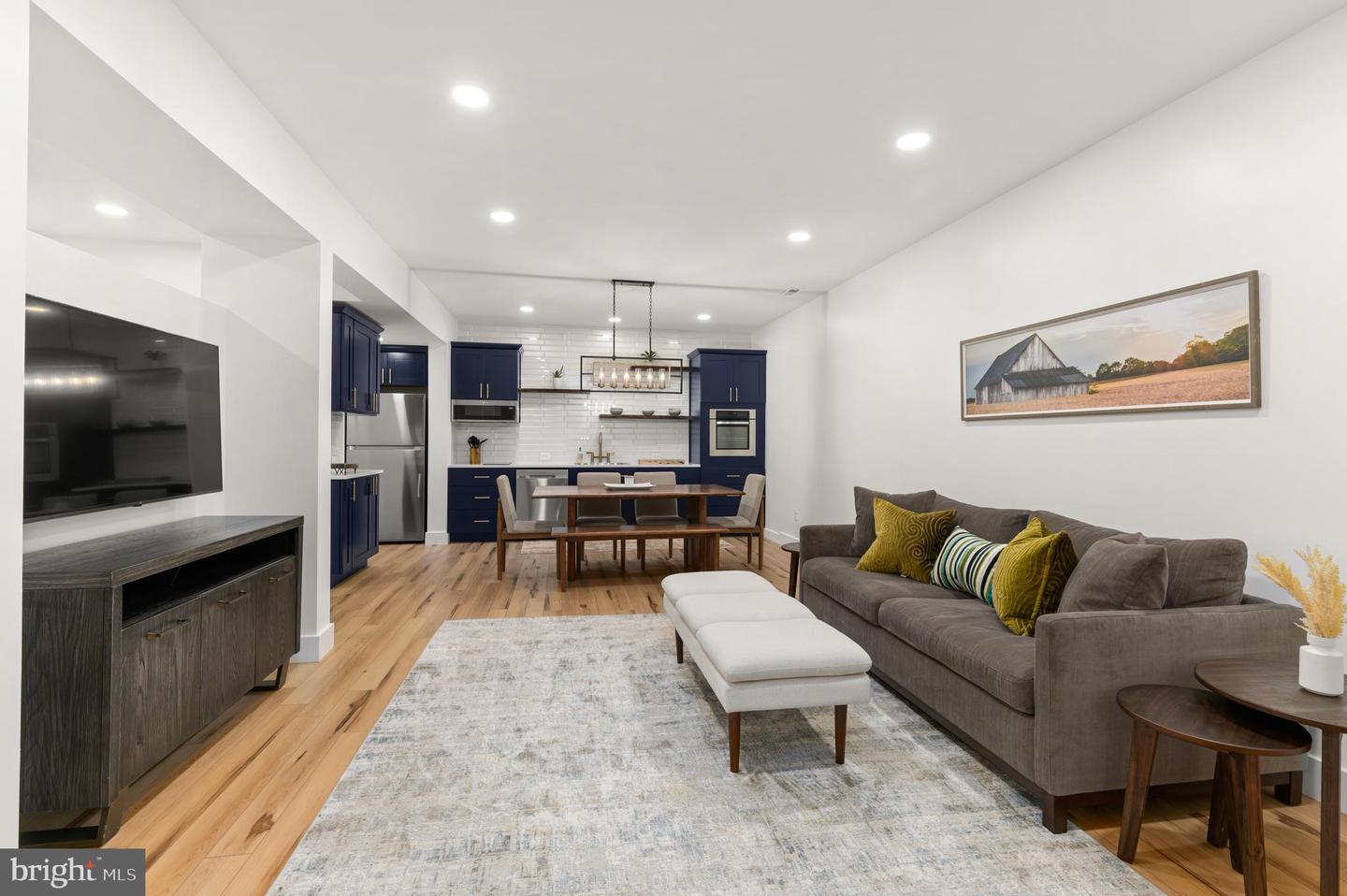 18463 Rustling Woods Ct