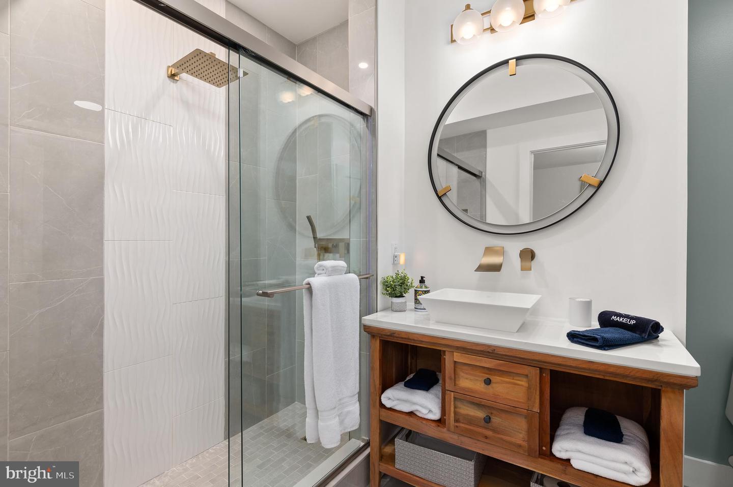 18463 Rustling Woods Ct