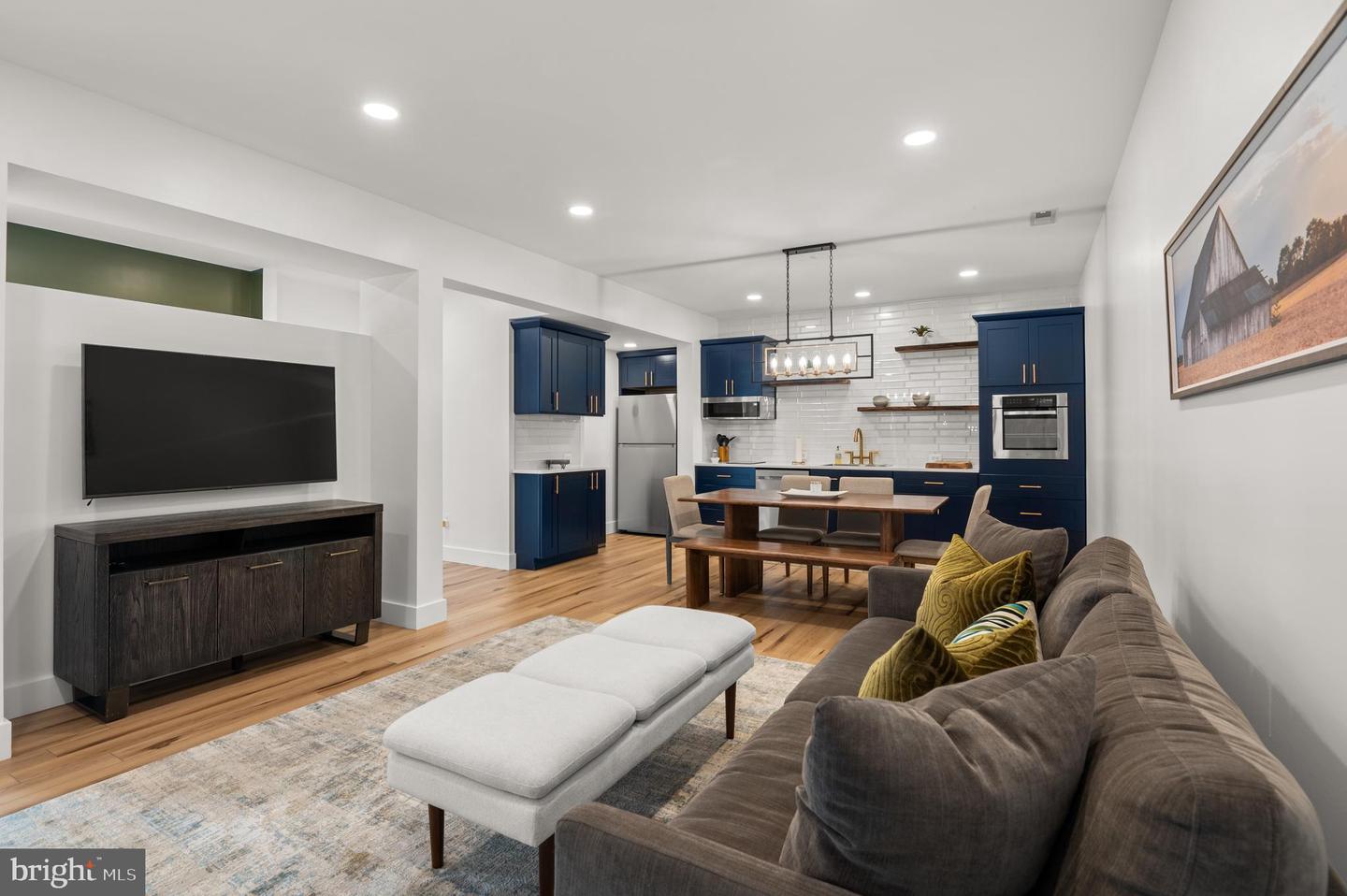 18463 Rustling Woods Ct