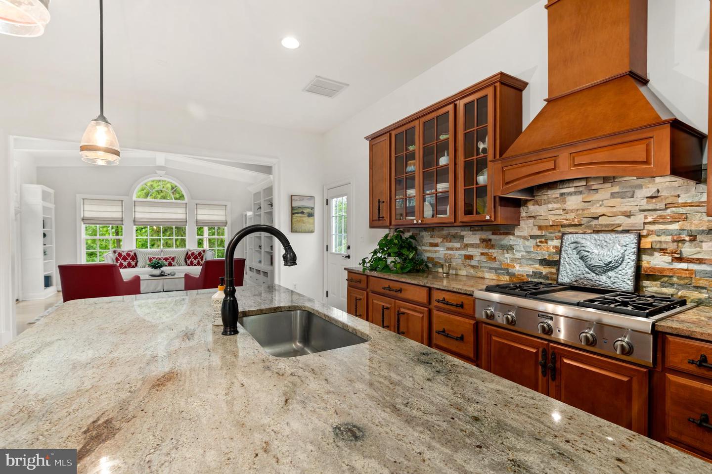 18463 Rustling Woods Ct