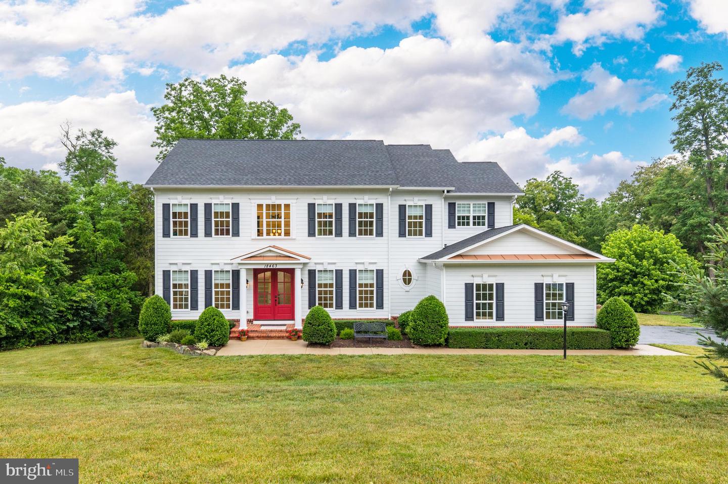 18463 Rustling Woods Ct