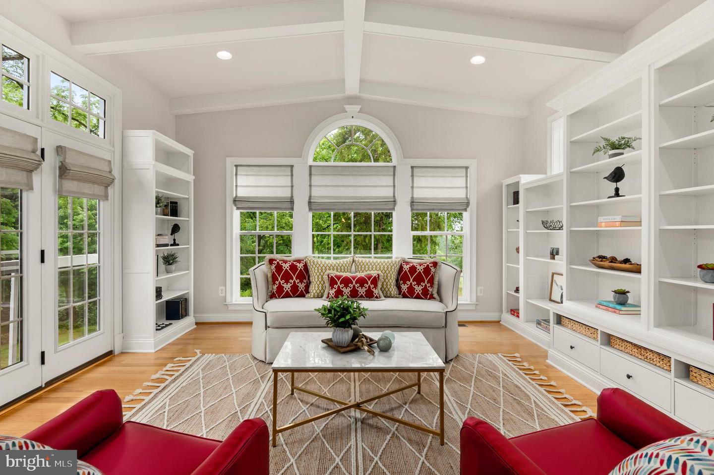 18463 Rustling Woods Ct