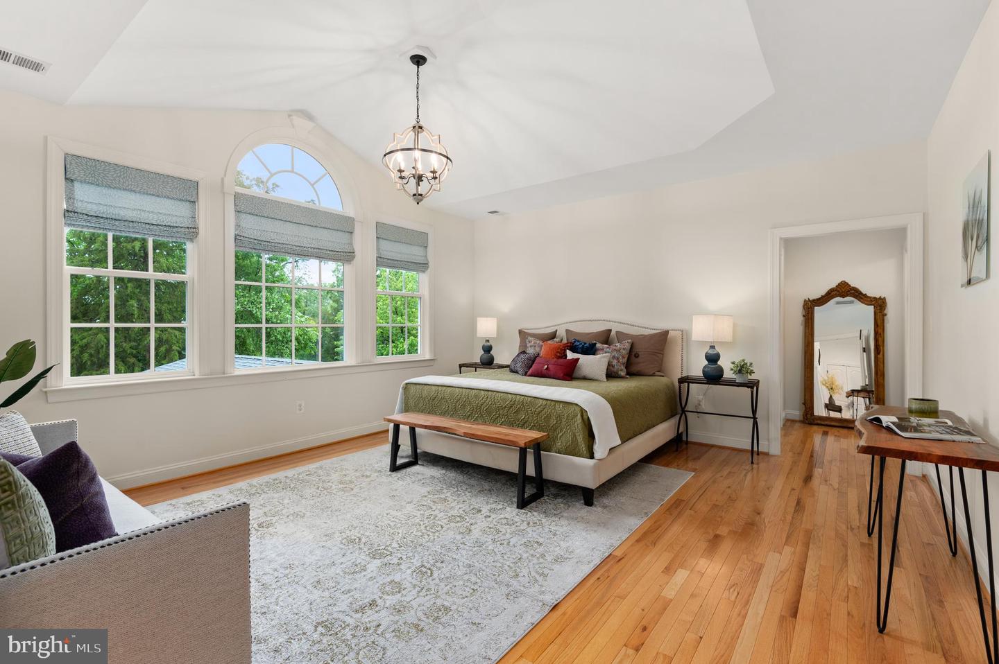 18463 Rustling Woods Ct