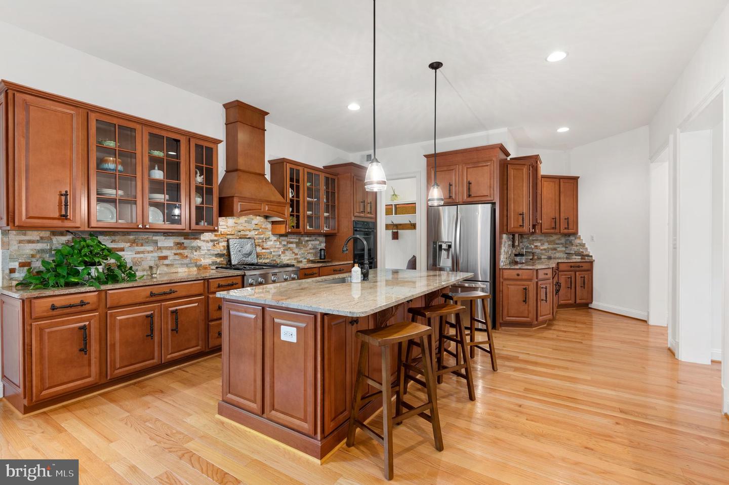 18463 Rustling Woods Ct