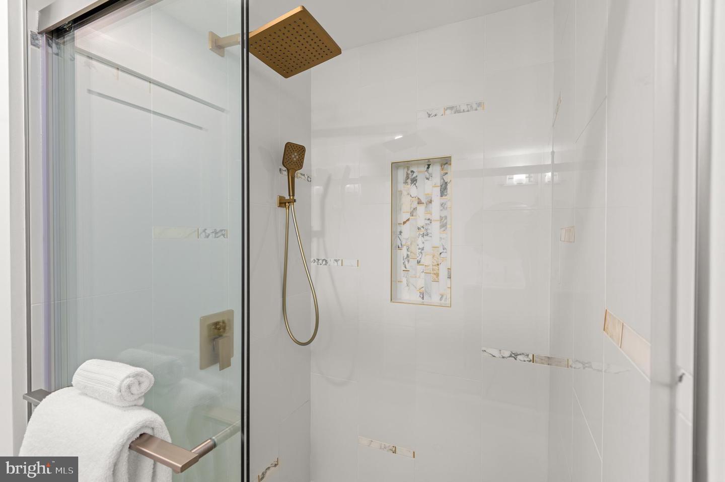 18463 Rustling Woods Ct