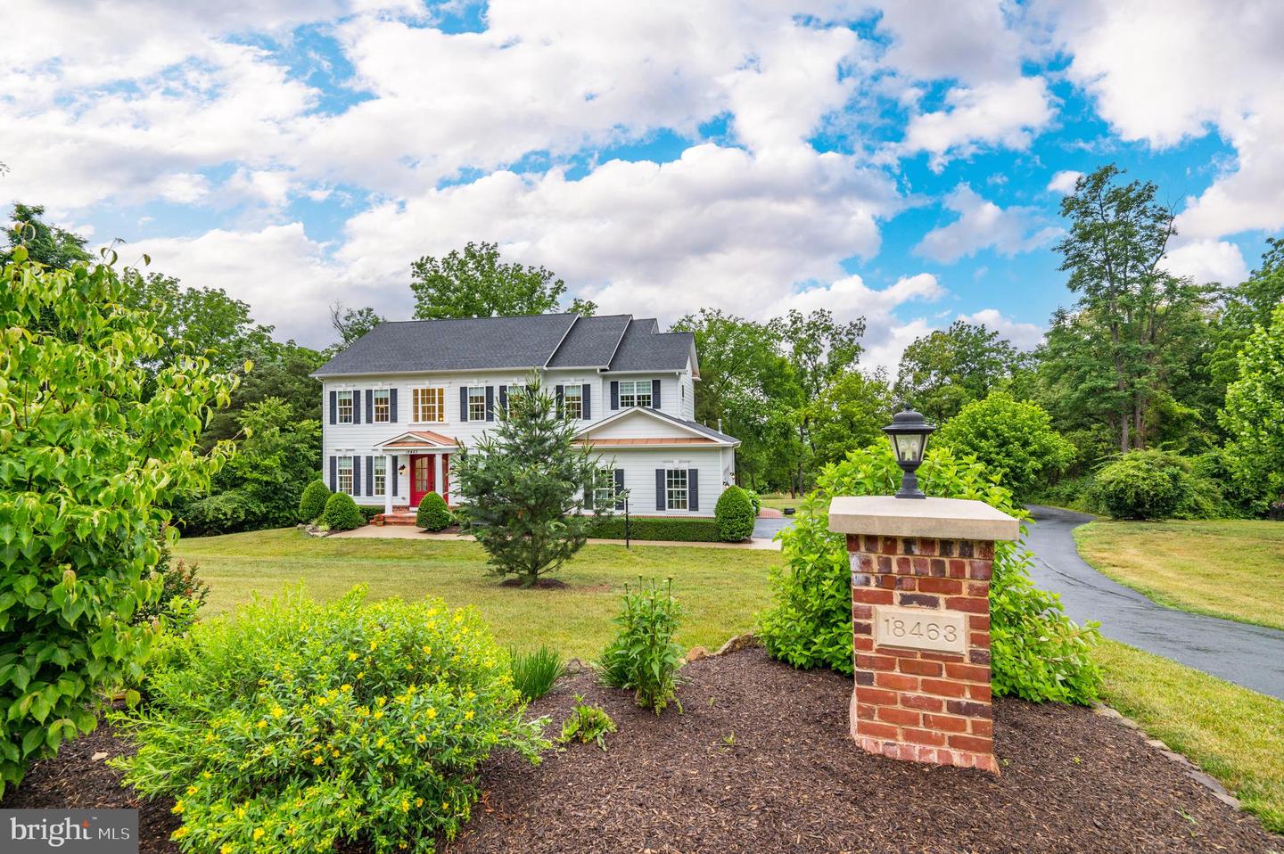 18463 Rustling Woods Ct