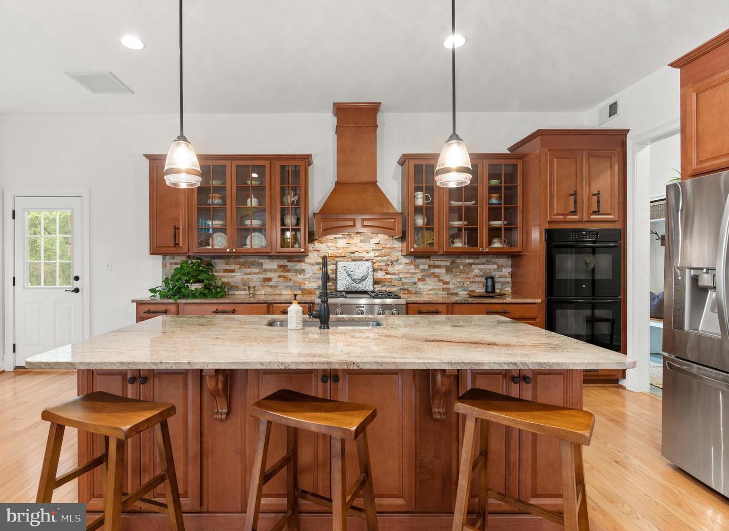 18463 Rustling Woods Ct