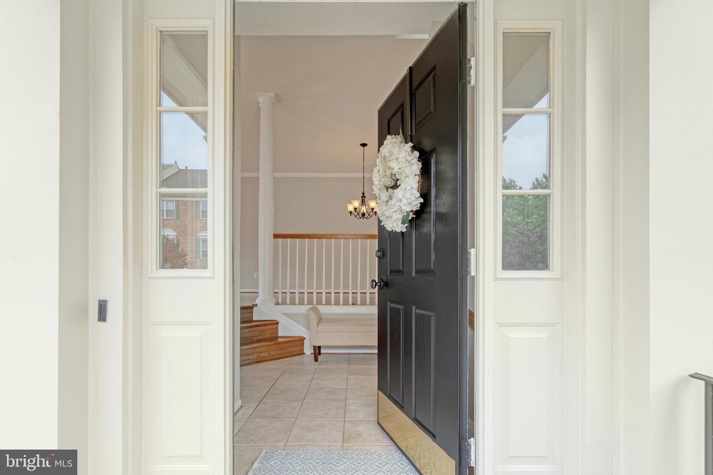 21611 Kings Crossing Ter