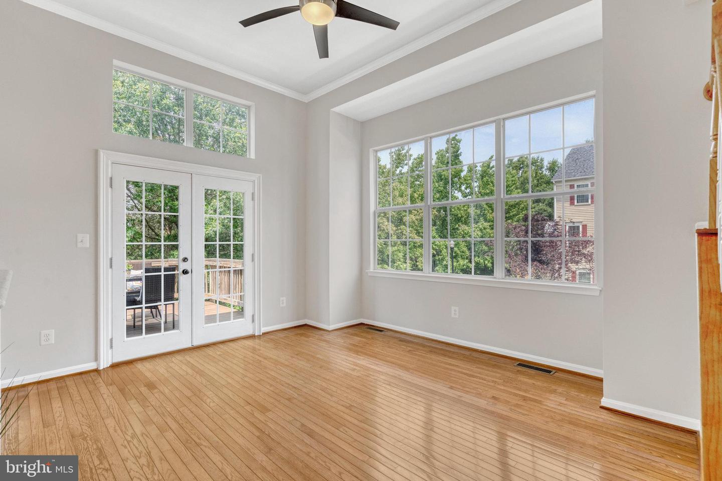 21611 Kings Crossing Ter