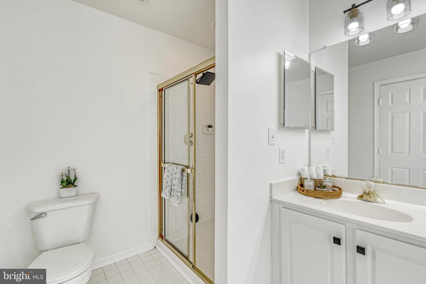 21611 Kings Crossing Ter