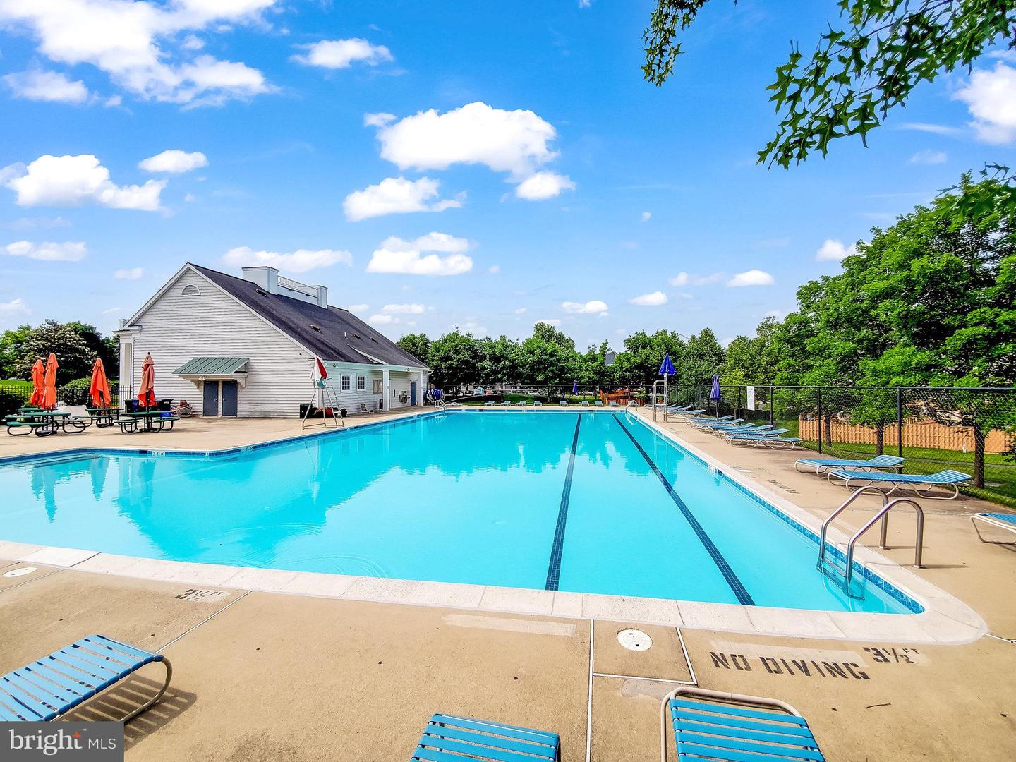 21611 Kings Crossing Ter