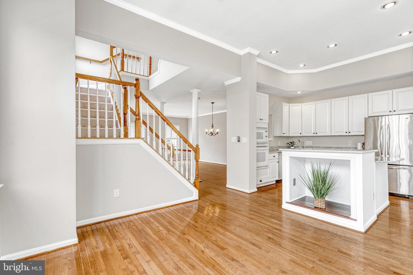 21611 Kings Crossing Ter