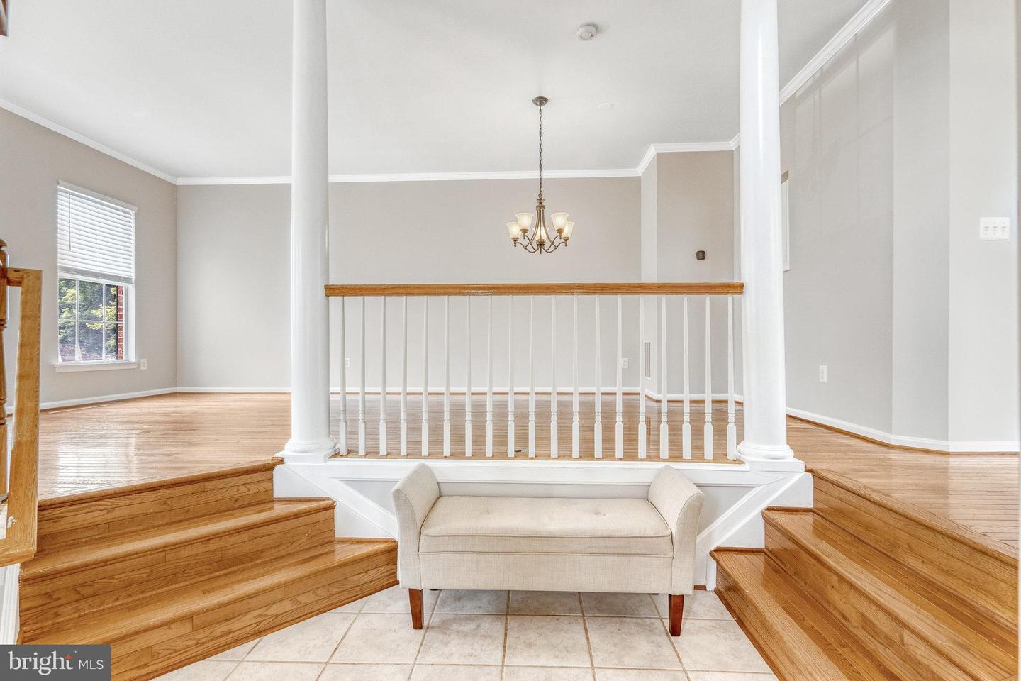 21611 Kings Crossing Ter