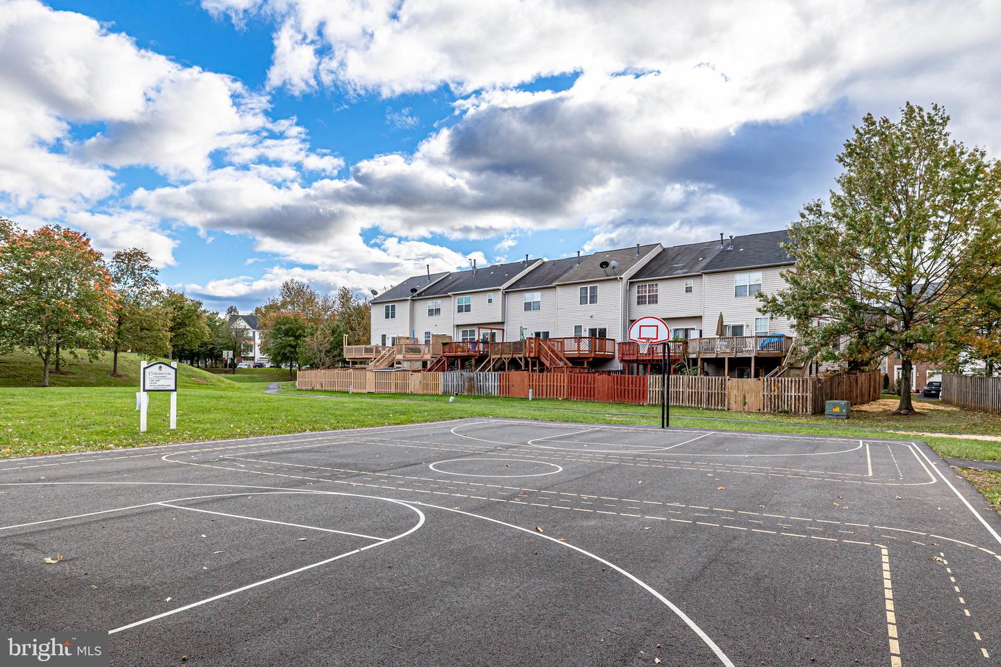 21611 Kings Crossing Ter