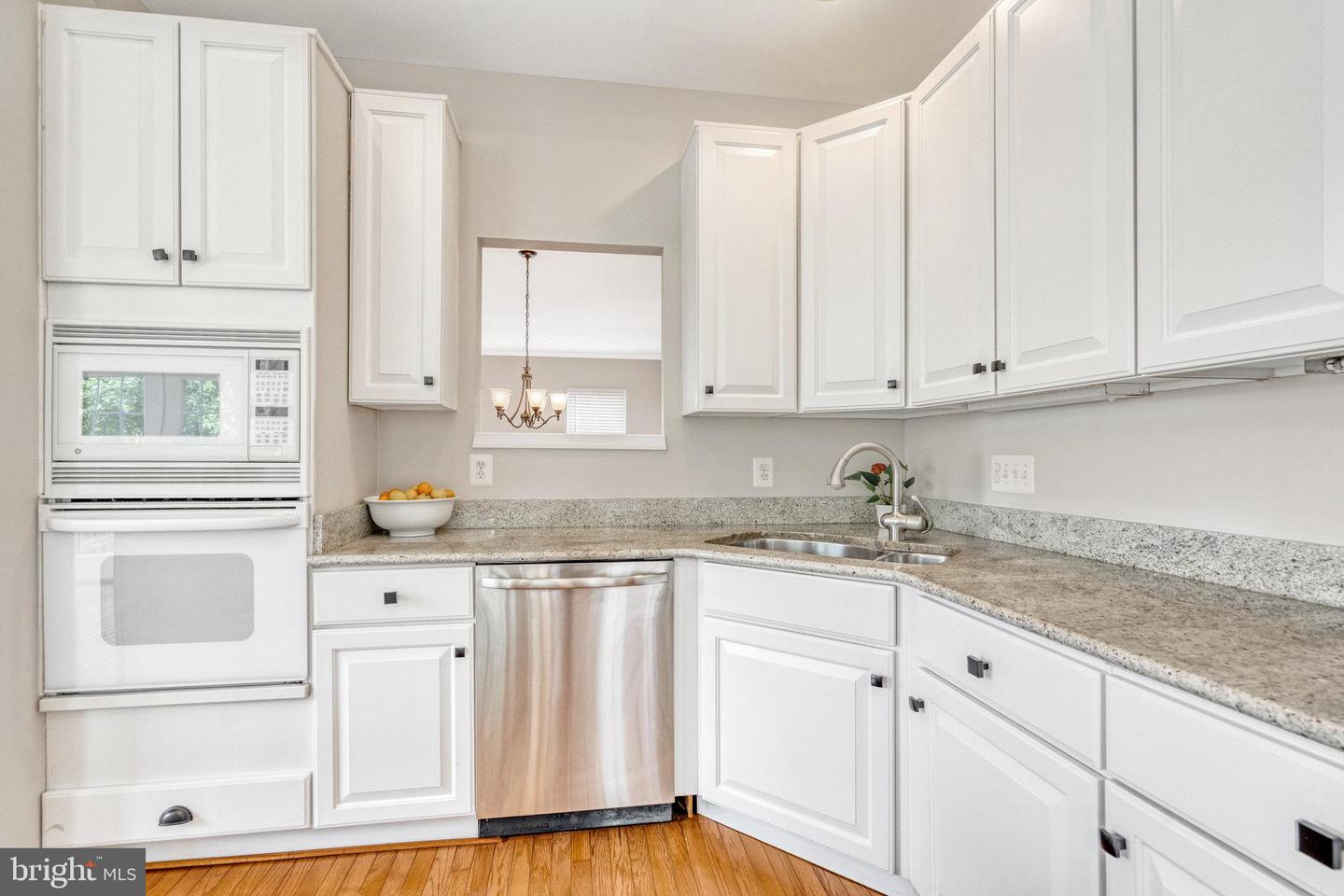 21611 Kings Crossing Ter