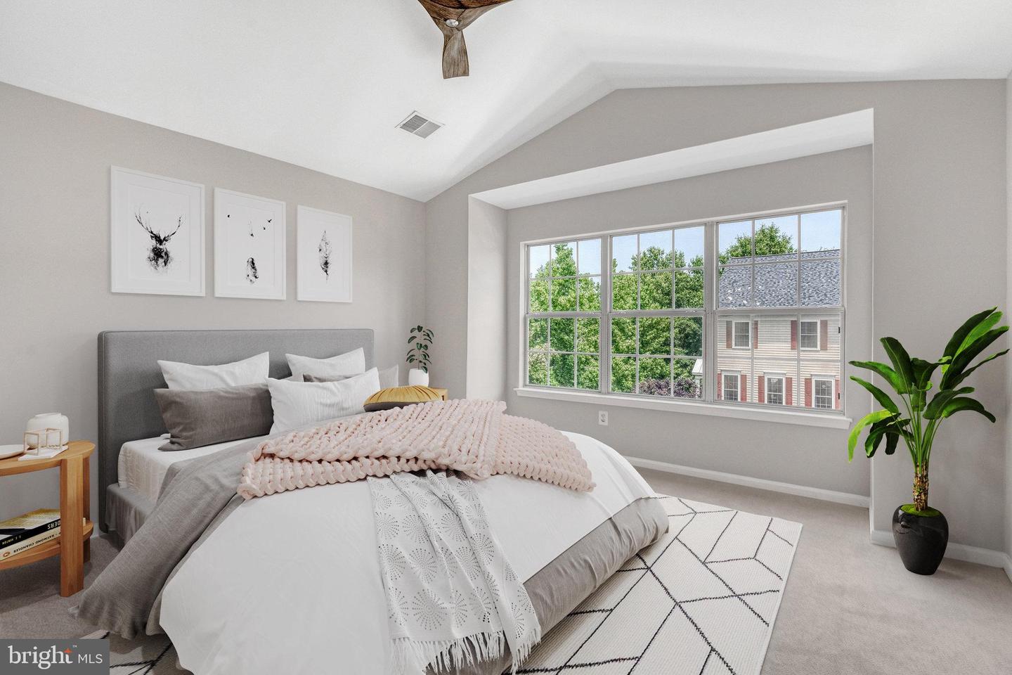 21611 Kings Crossing Ter