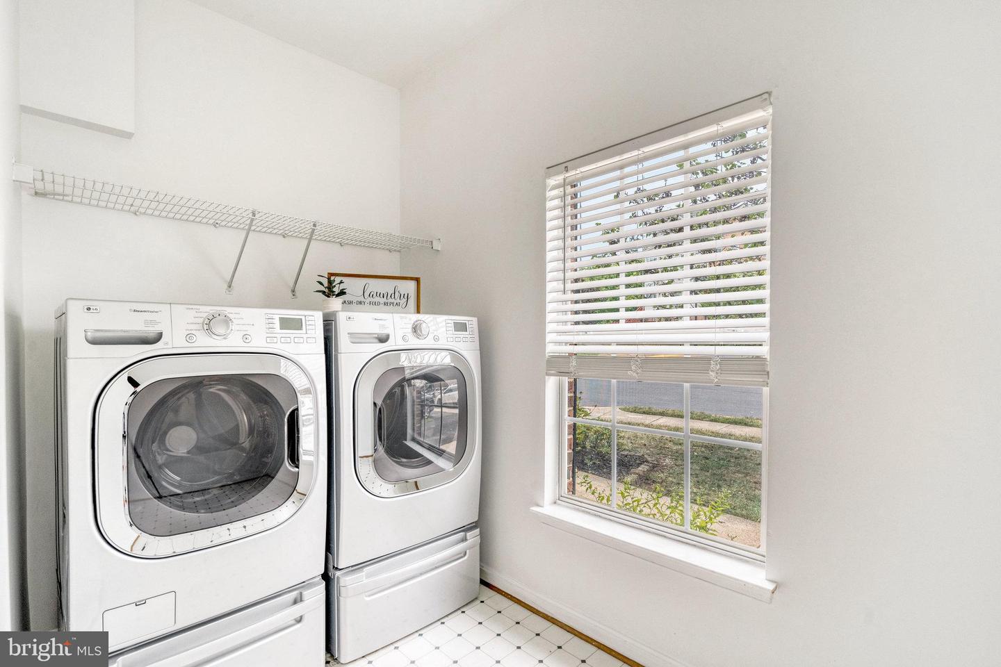 21611 Kings Crossing Ter