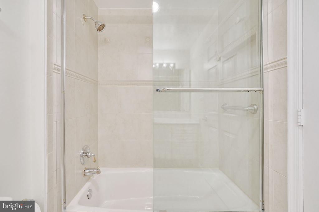 19355 Cypress Ridge Ter #1111
