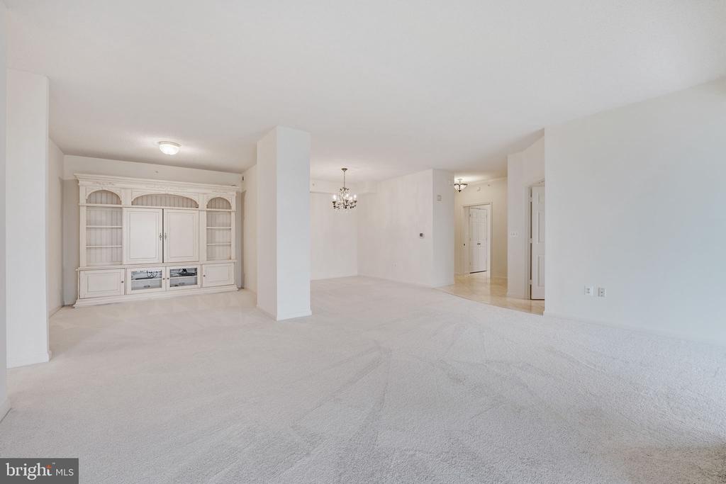 19355 Cypress Ridge Ter #1111