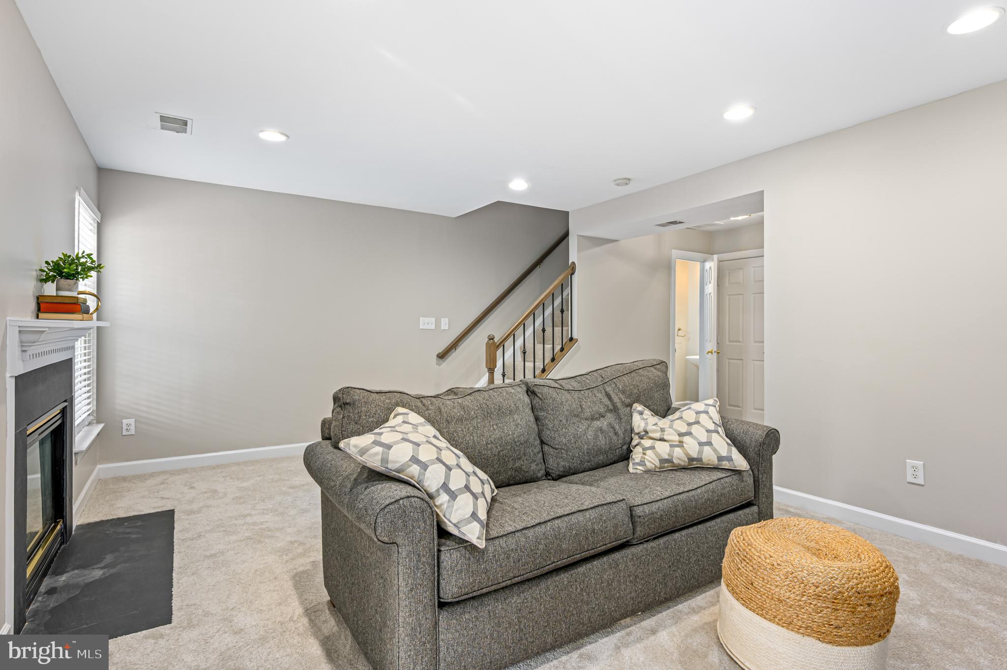 47635 Weatherburn Ter