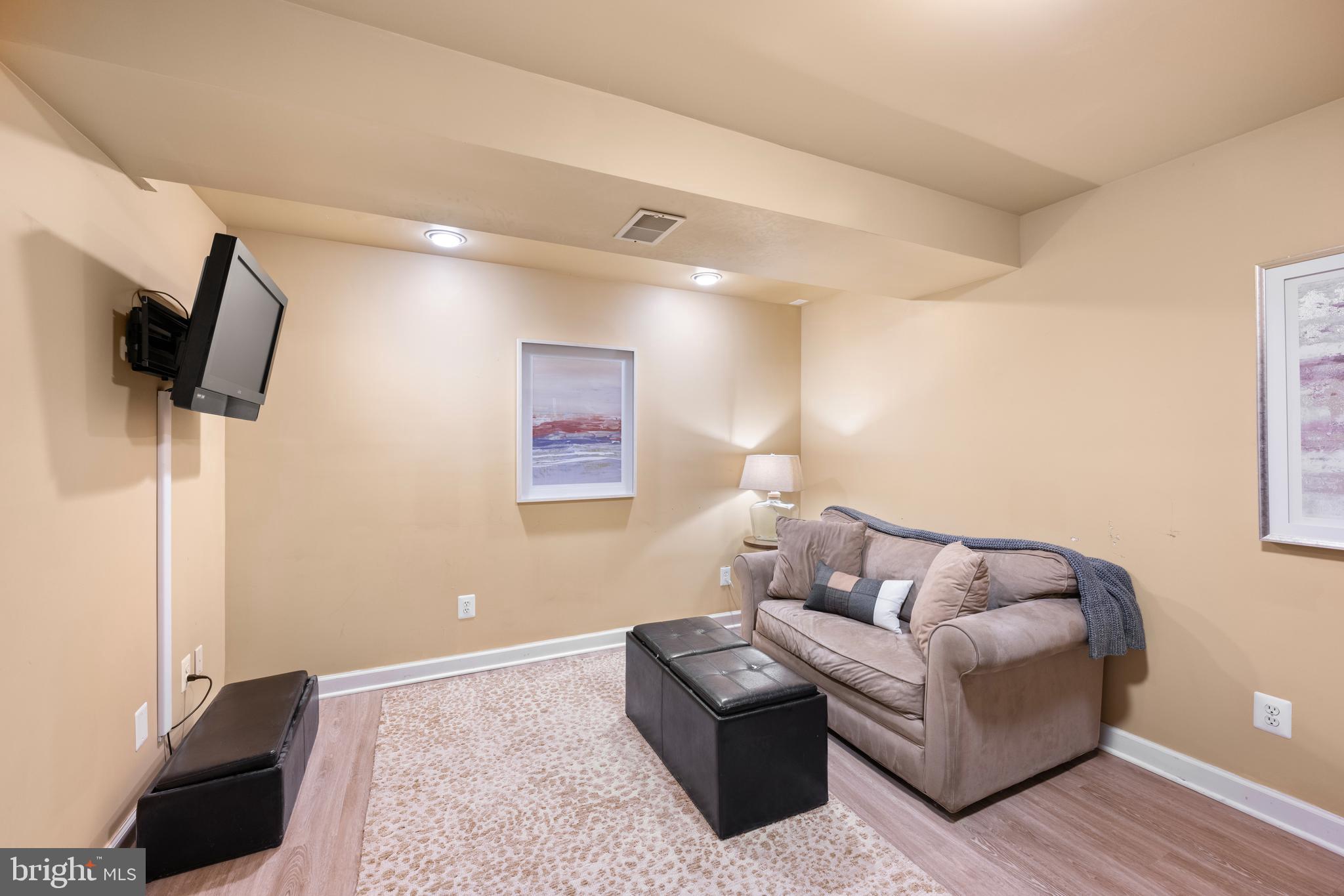 18722 Timoney Ct