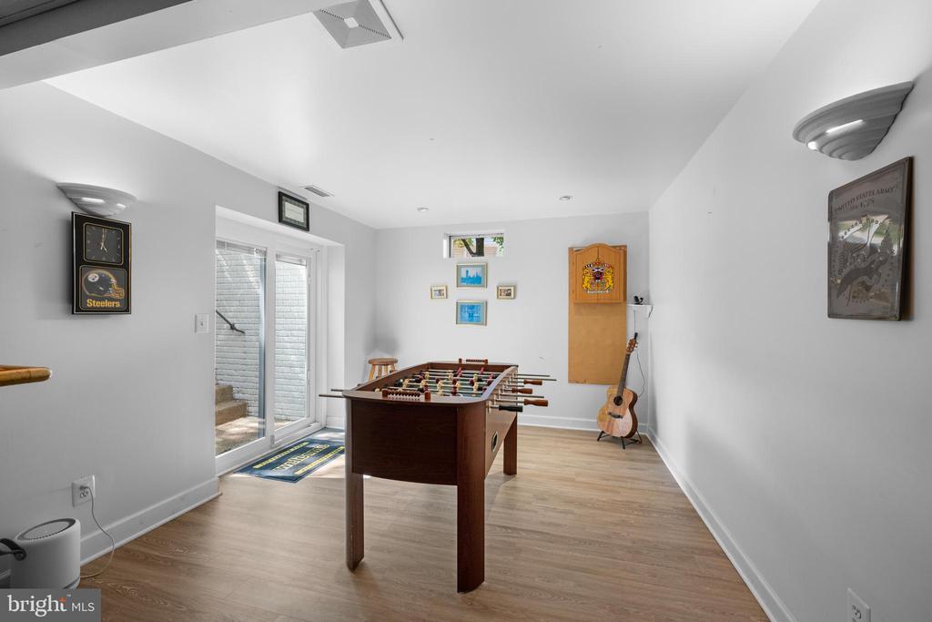 18722 Timoney Ct